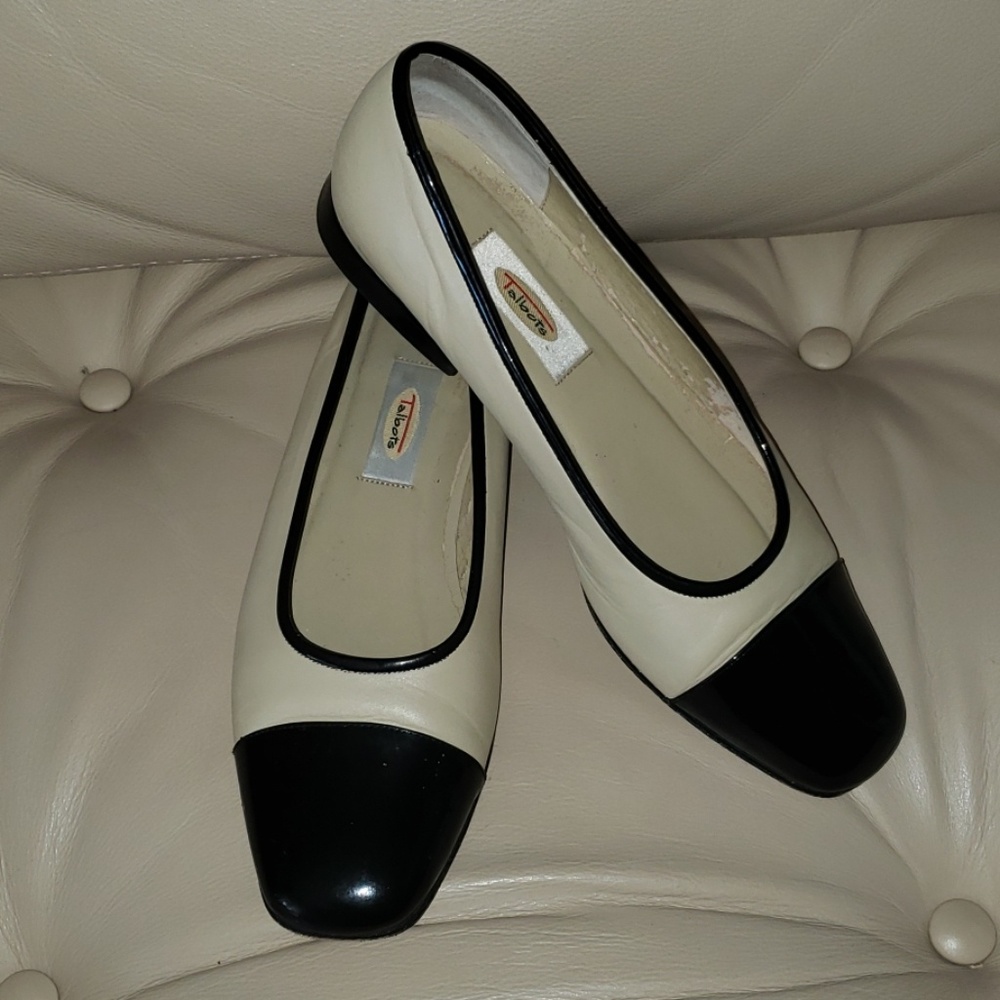Talbots Flats Blk. Patent Leather/cream